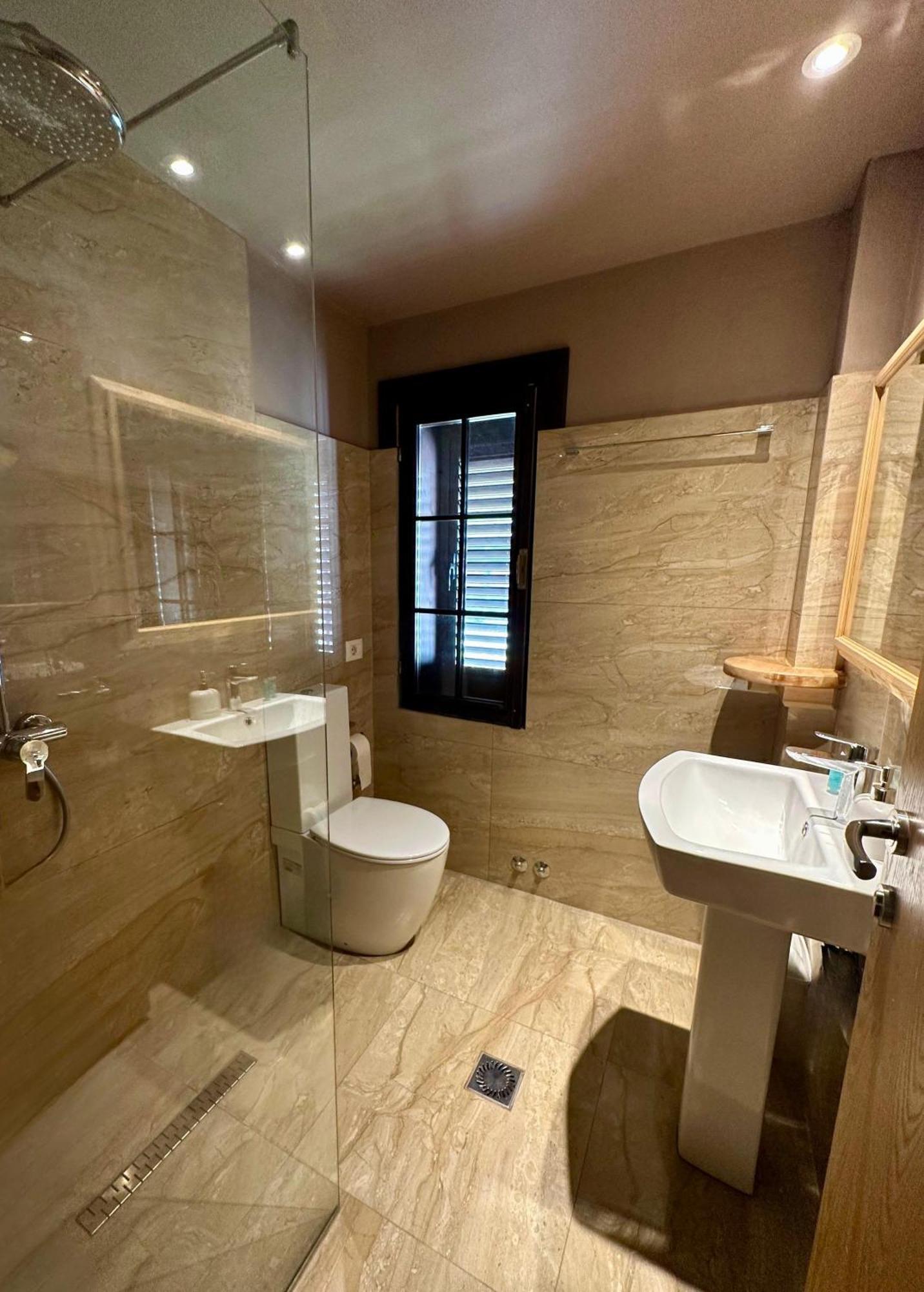 Epidami Hotel 3*