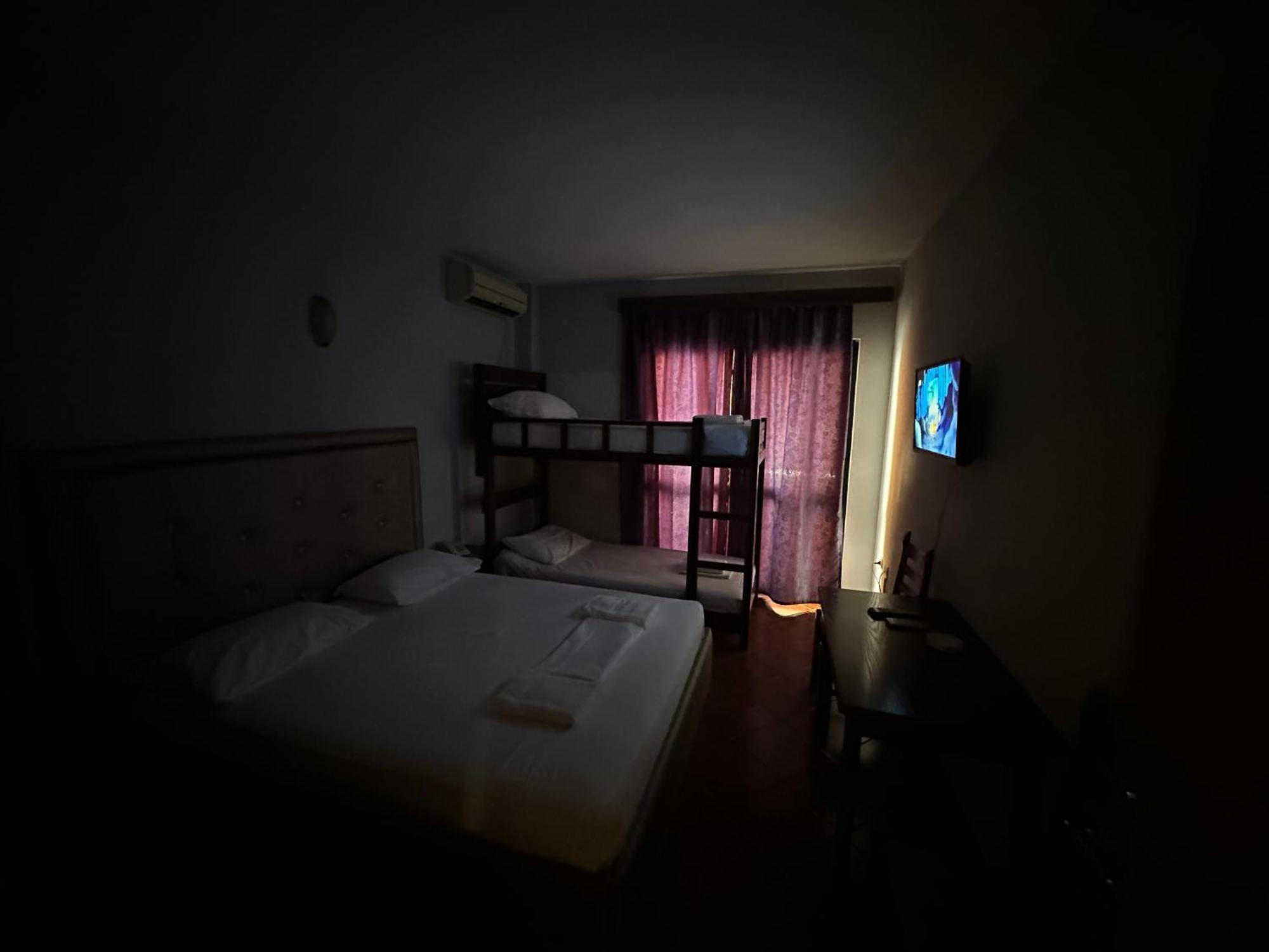 Hotel Epidami 3*